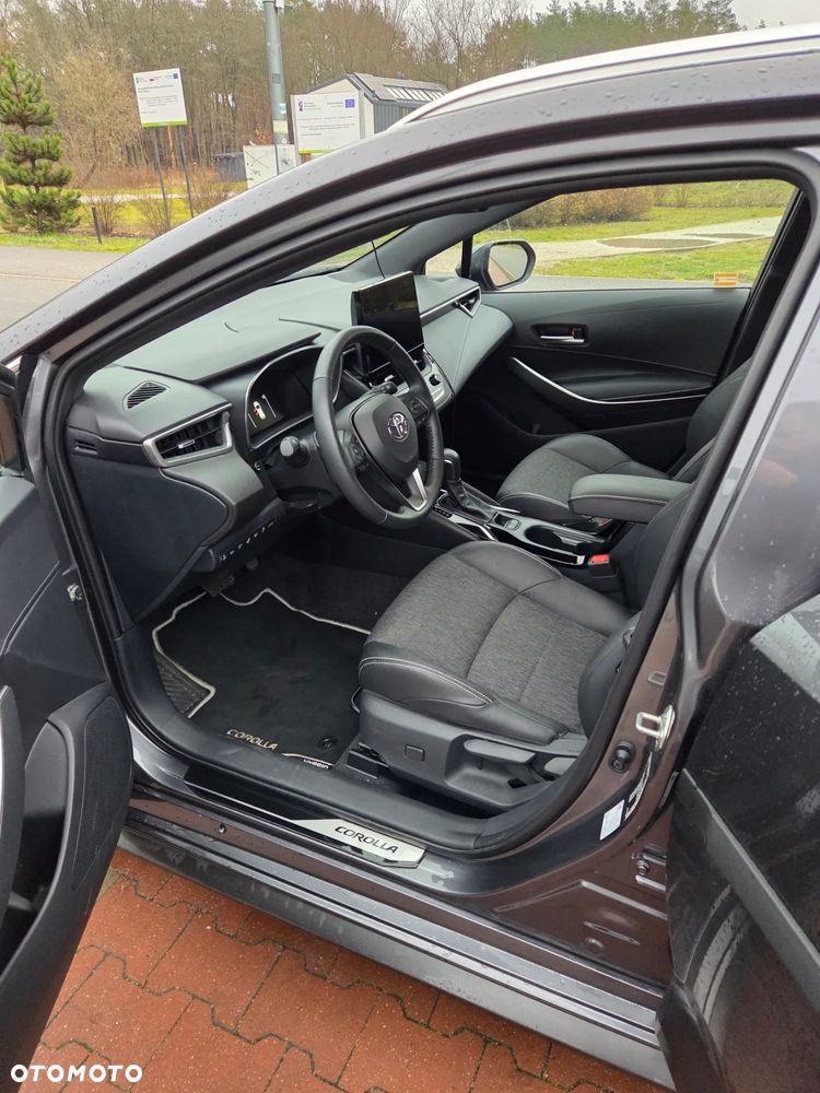 Toyota Corolla 2.0 Hybrid Style - 9