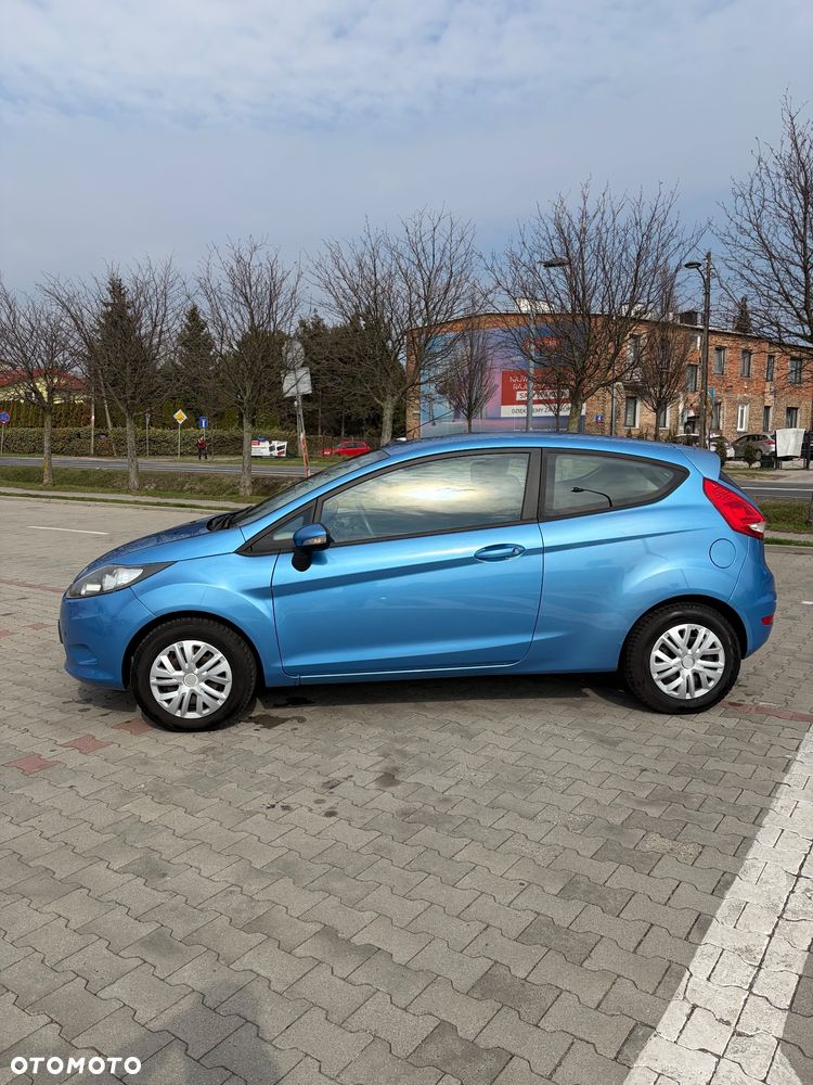 Ford Fiesta 1.25 Ambiente - 2