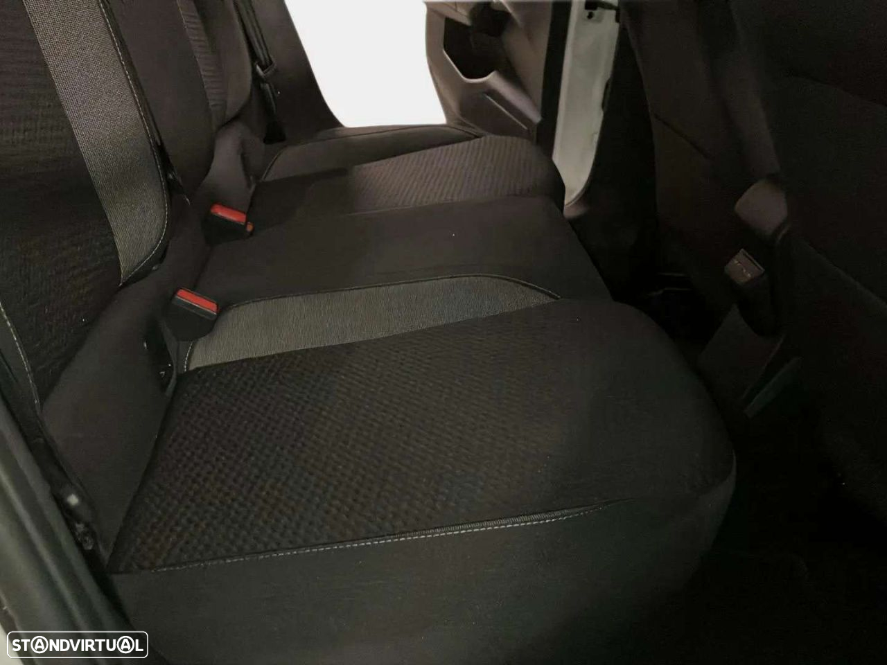 VW Taigo 1.0 TSI Life DSG - 17