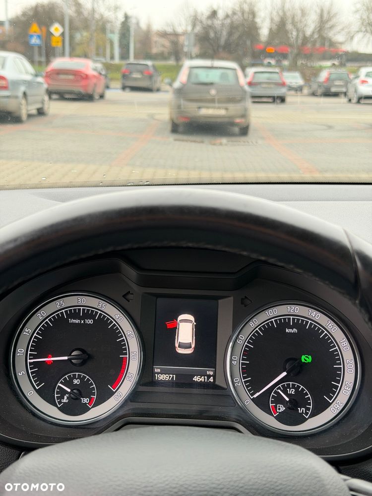 Skoda Octavia 2.0 TDI (Green tec) DSG Style - 13