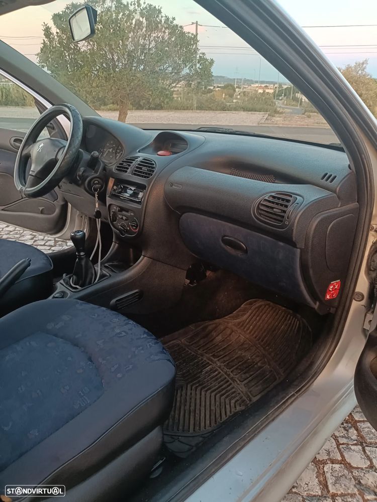 Peugeot 206 - 20