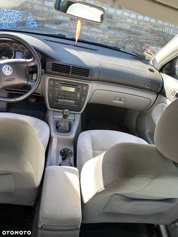 Volkswagen Passat - 10