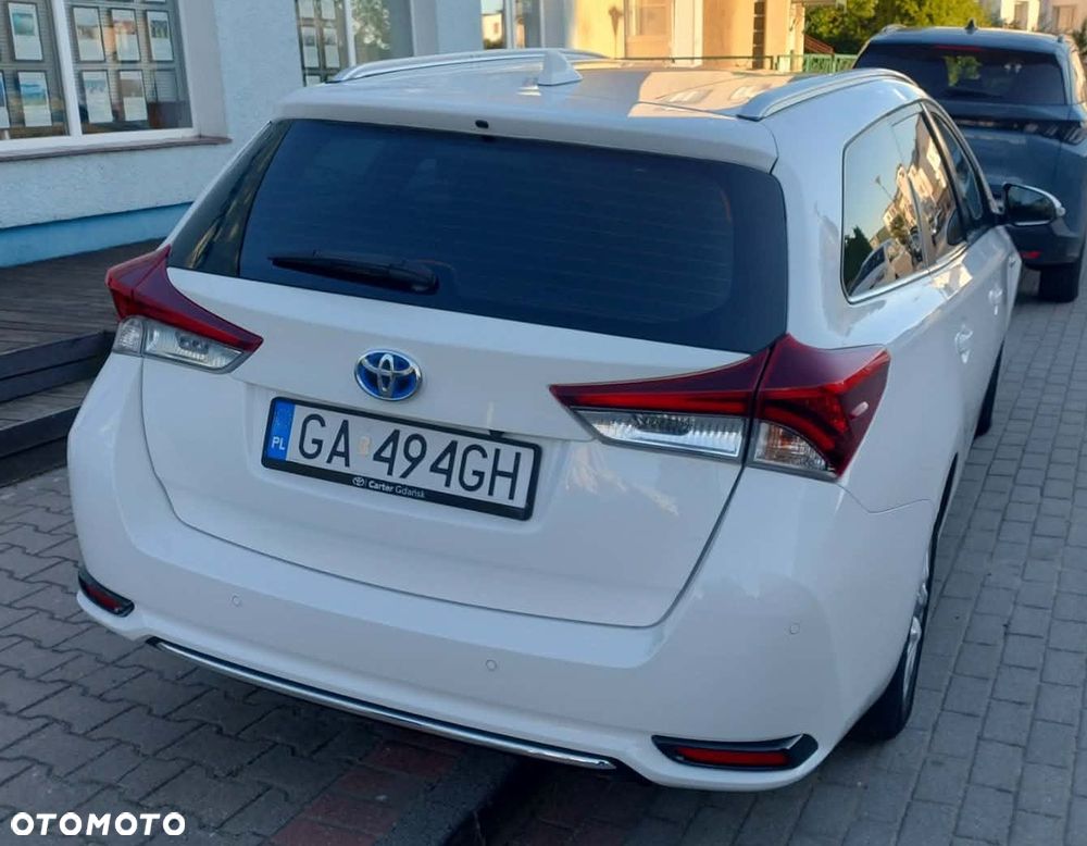 Toyota Auris Hybrid 135 Prestige - 12