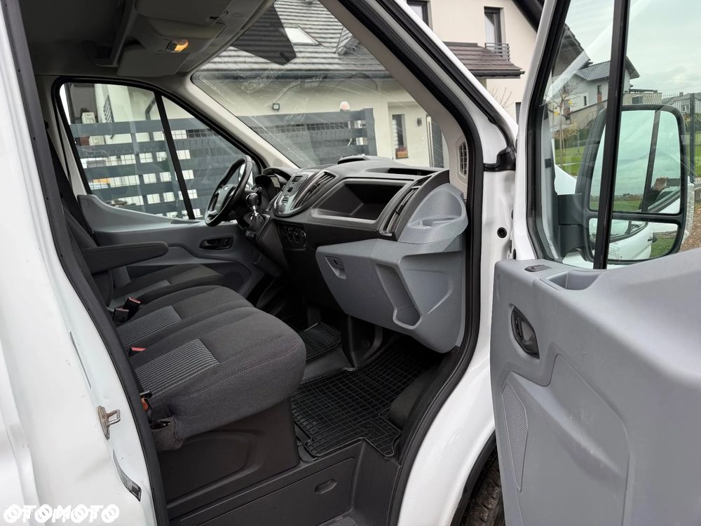 Ford Transit - 18