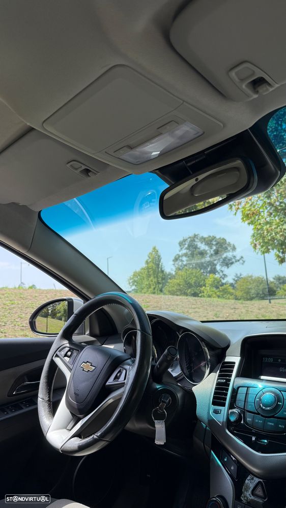Chevrolet Cruze 2.0 VCDi LT - 25