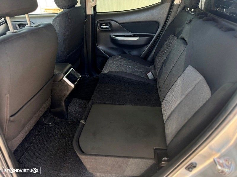 Mitsubishi L200 2.3 DI-D Strakar CD Connect Edition 4WD - 37