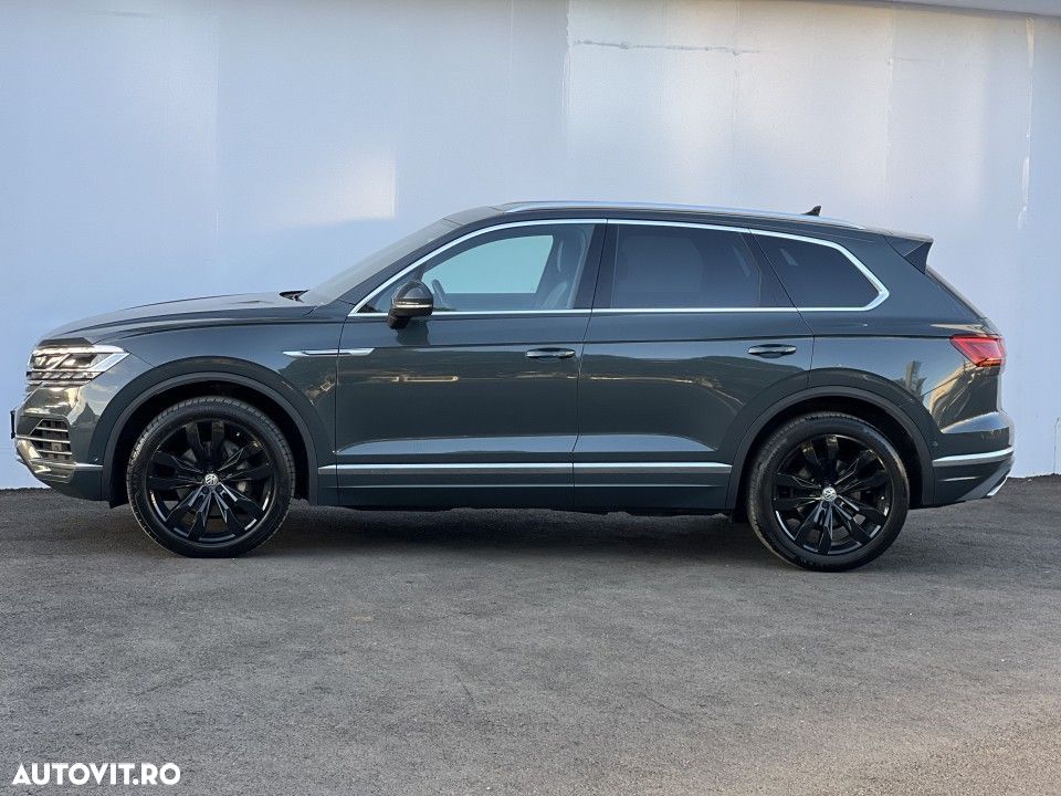 Volkswagen Touareg - 2