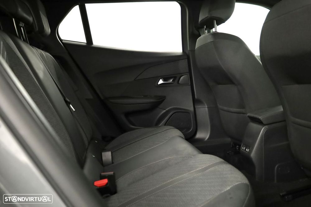 Peugeot e-2008 54 kWh Allure - 21