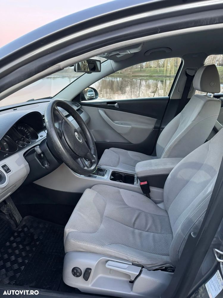 Volkswagen Passat 2.0 TDI Comfortline - 15