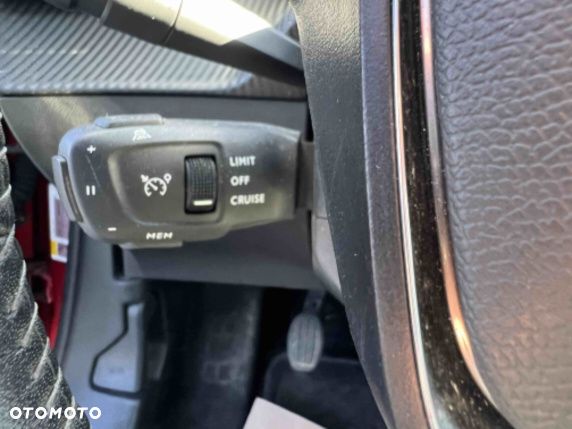 Peugeot 2008 PureTech 130 GT Pack - 11