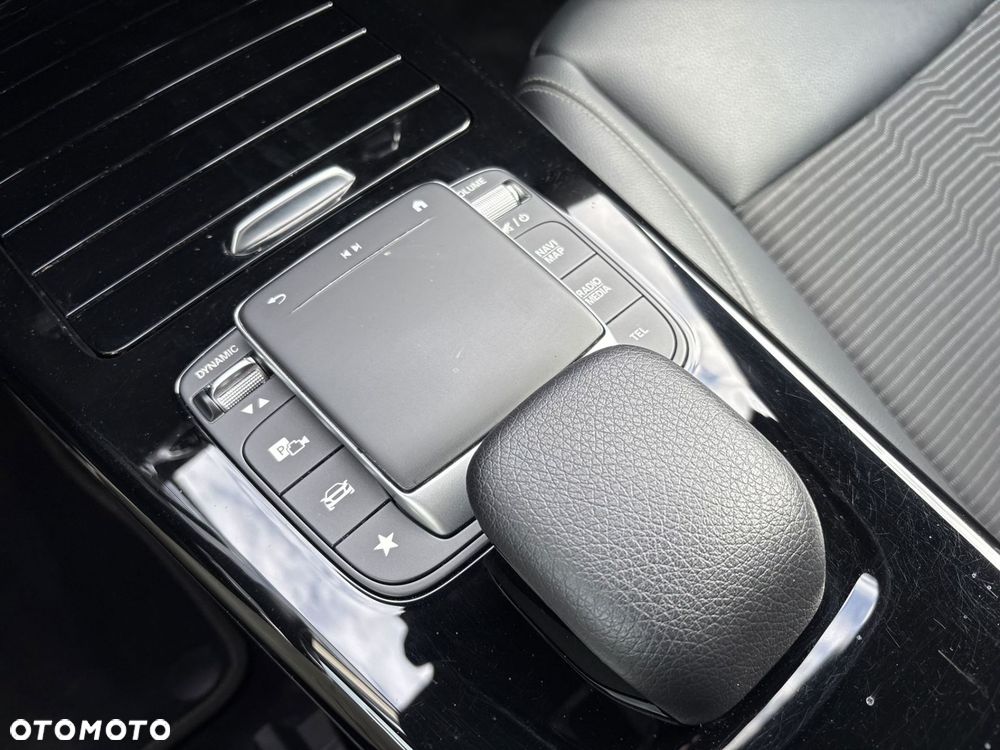 Mercedes-Benz CLA 220 d 8G-DCT - 15