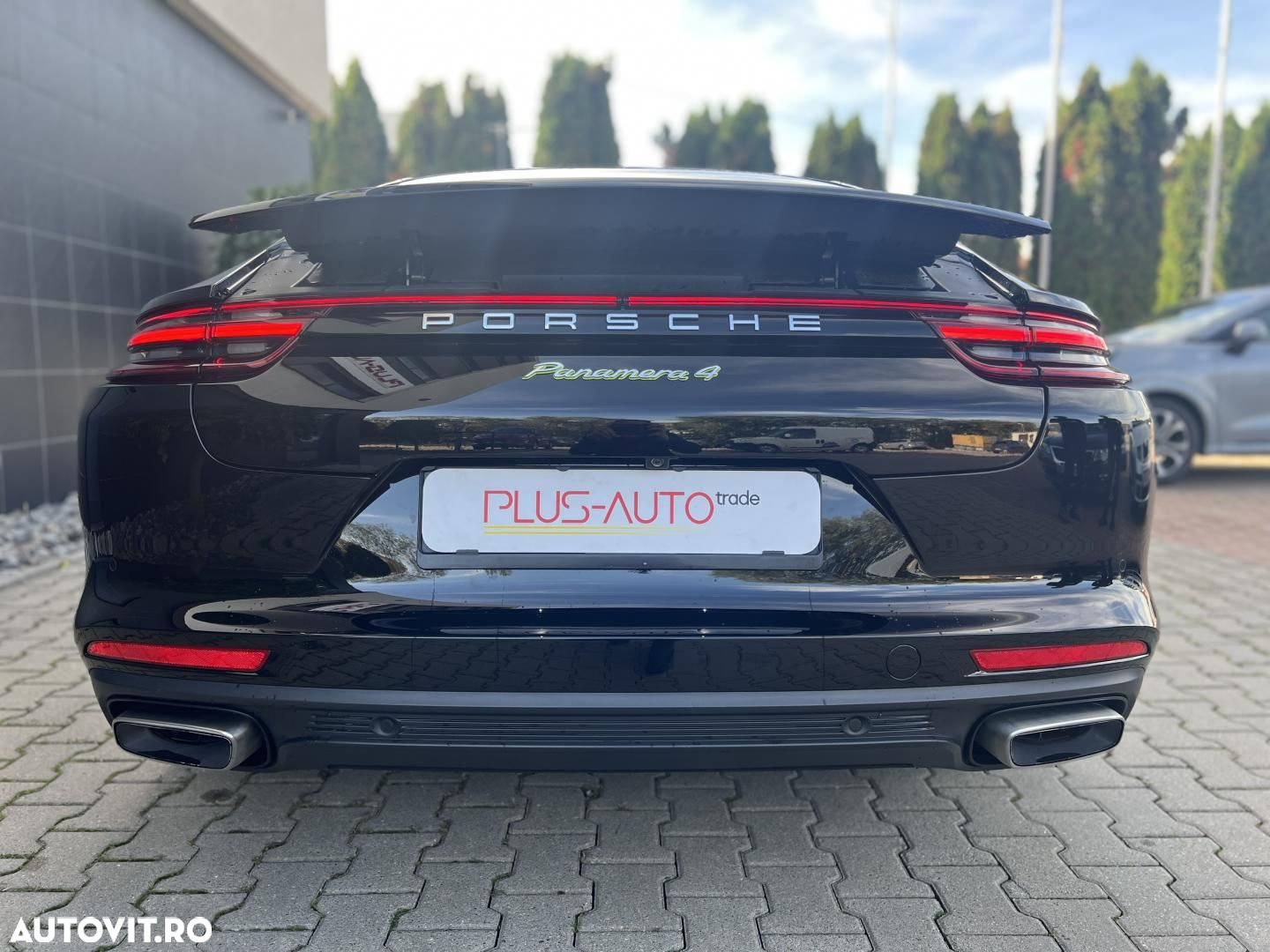 Porsche Panamera 4 E-Hybrid - 10