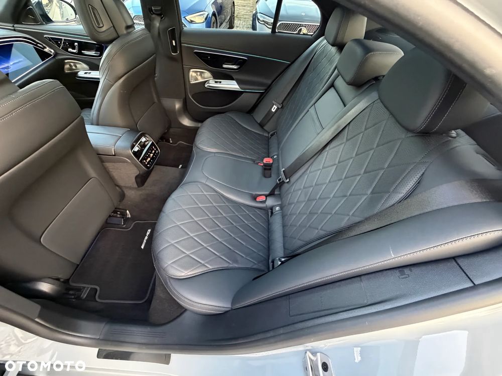 Mercedes-Benz Klasa E 400e 4Matic 9G-TRONIC AMG Line NIGHT Edition - 30