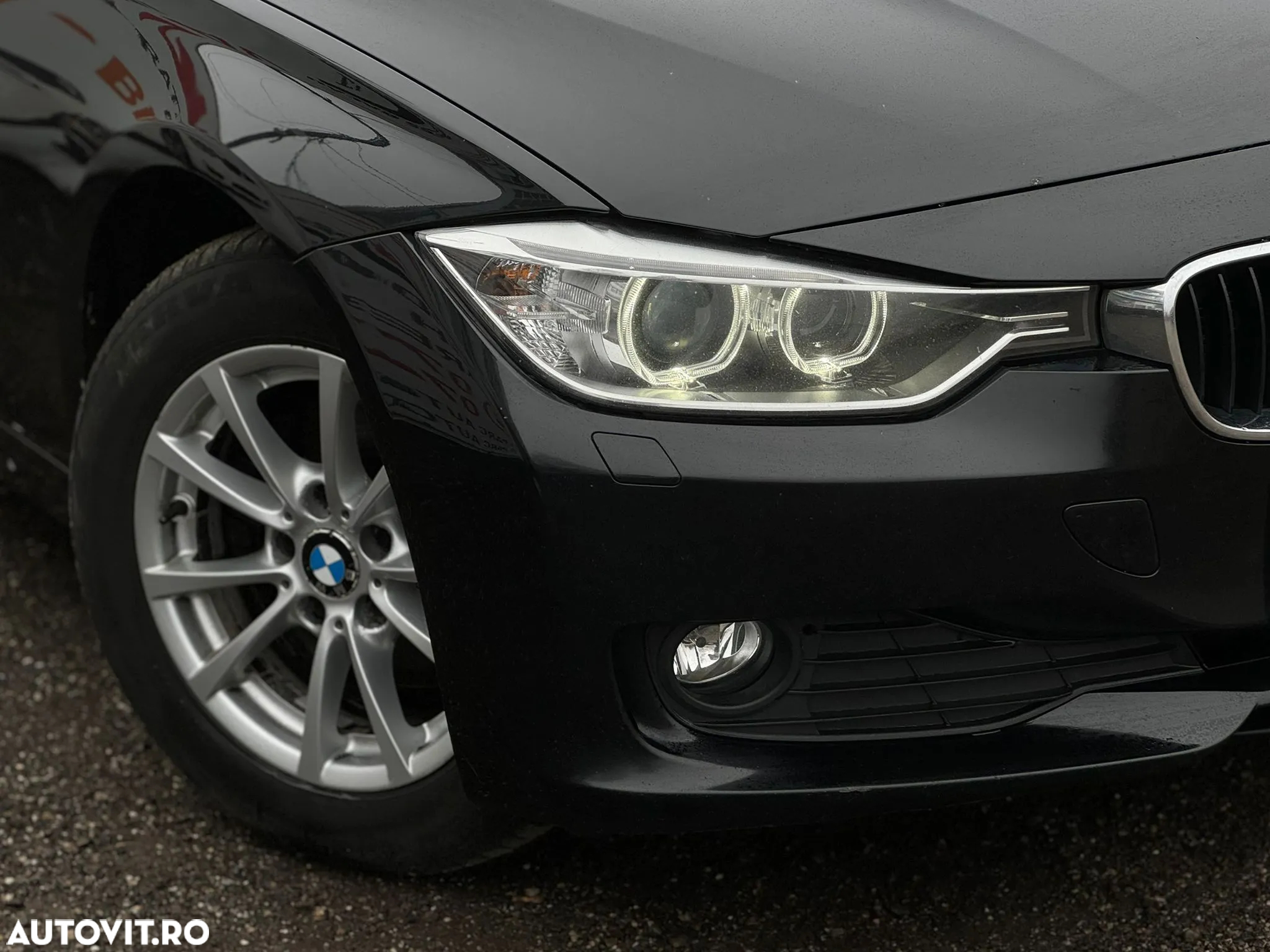 BMW Seria 3 320d DPF Touring Aut. - 18