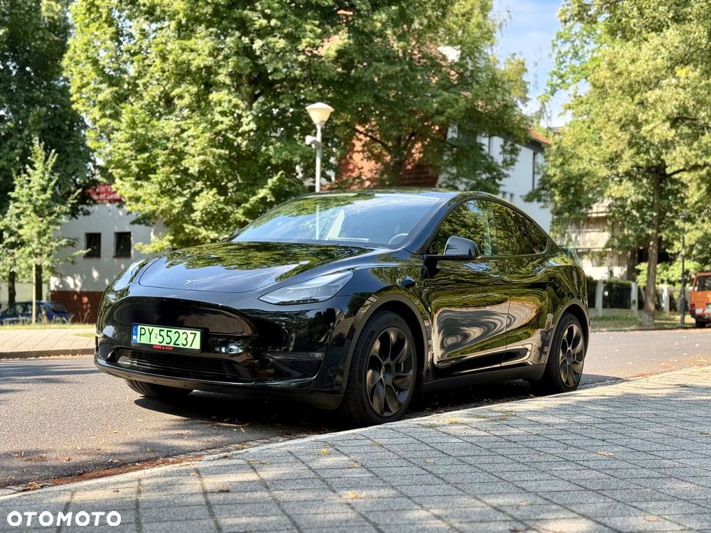 Tesla Model Y - 1