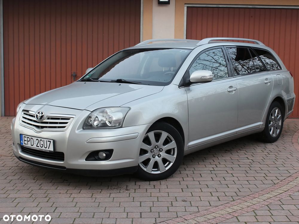 Toyota Avensis 1.8 VVT-i Sol Premium - 10