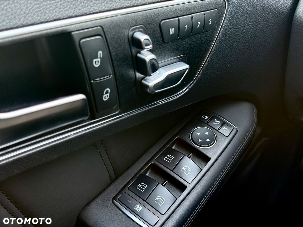 Mercedes-Benz Klasa E 63 AMG 4Matic AMG Speedshift MCT - 29