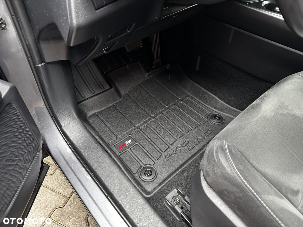 Lexus UX 250h Elegance 2WD - 26