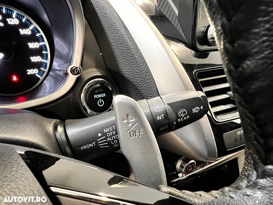 Mitsubishi Eclipse-Cross - 17