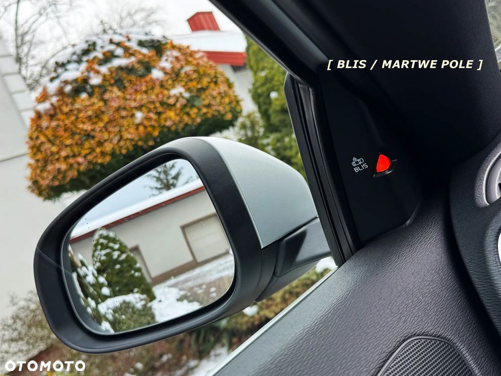 Volvo V40 D3 Geartronic RDesign - 28