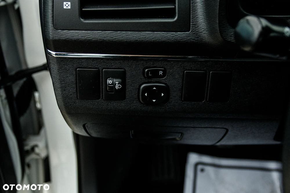 Toyota Avensis 1.8 Life - 21