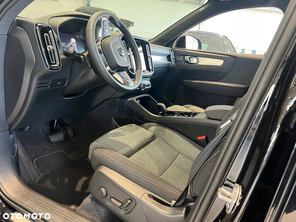 Volvo XC 40 B4 B AWD DKG Ultimate Dark - 18