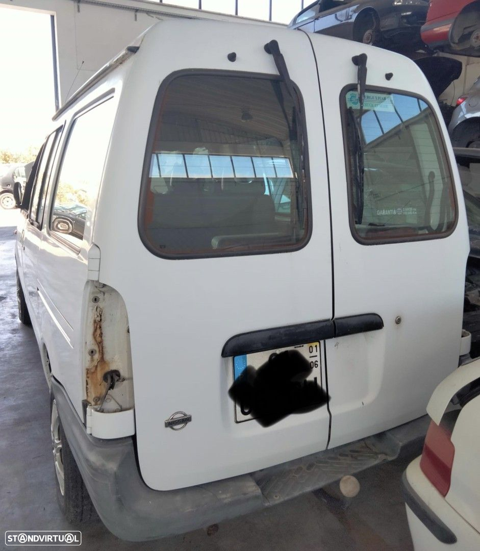 Nissan Vanette 2.3D de 2001 disponível para peças - 5