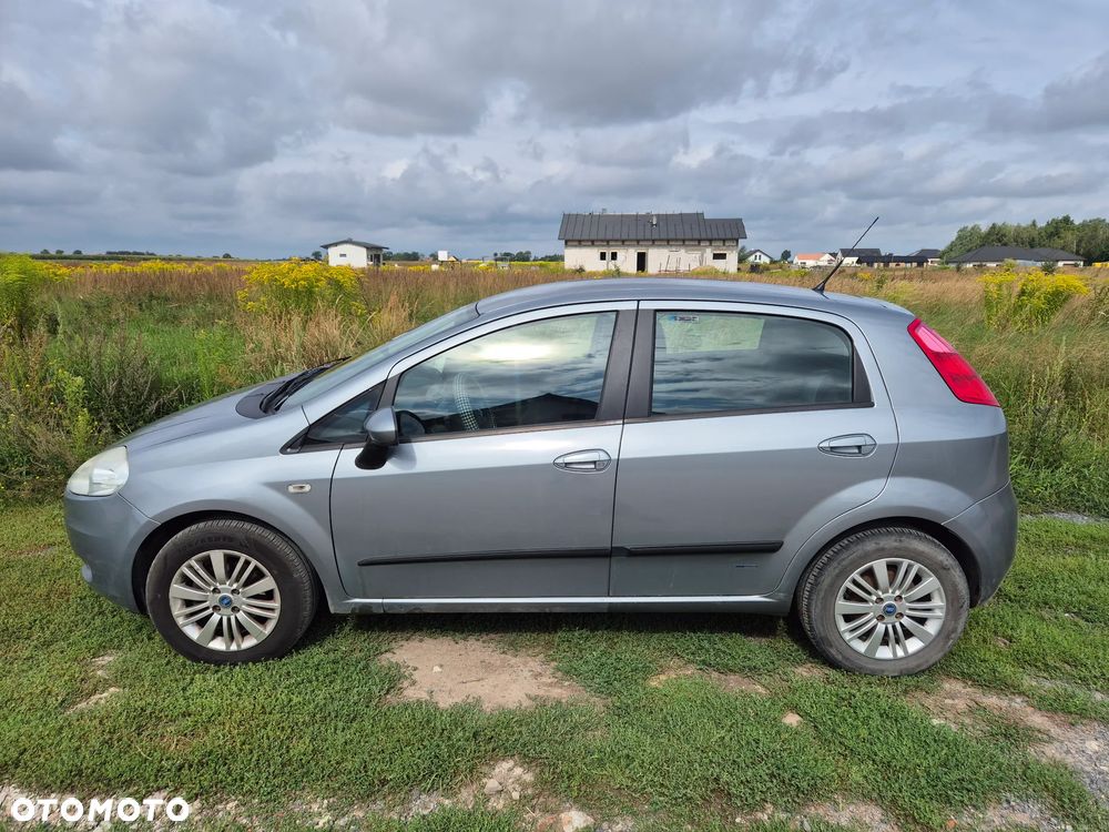 Fiat Punto 1.4 16V Dynamic - 5