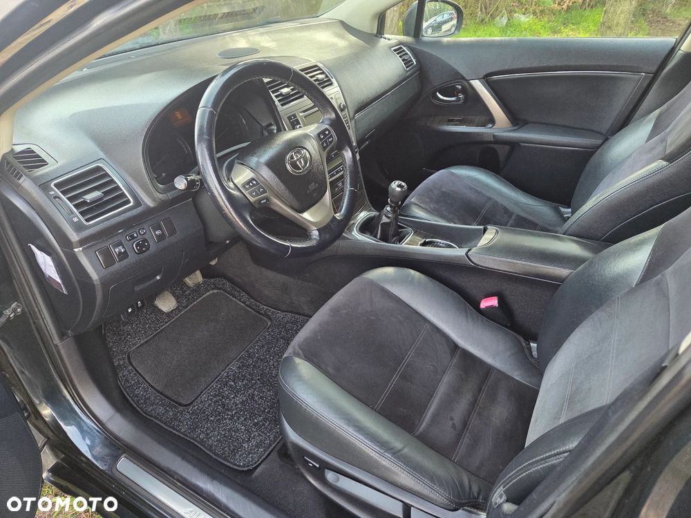 Toyota Avensis Touring Sports 1.8 Business Edition - 22