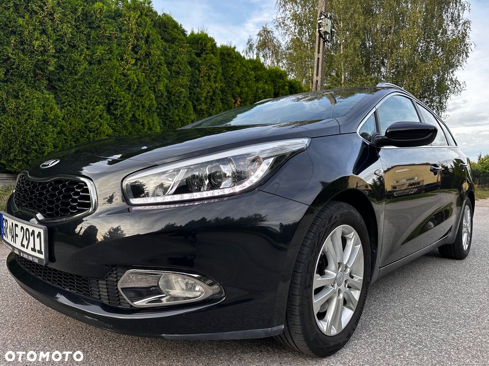 Kia Ceed 1.6 GDI Fifa World Cup Edition - 38