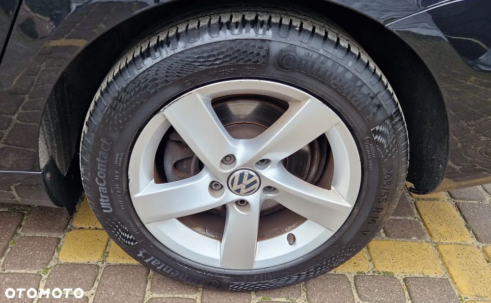 Volkswagen Passat 1.6 TDI BMT Trendline - 24