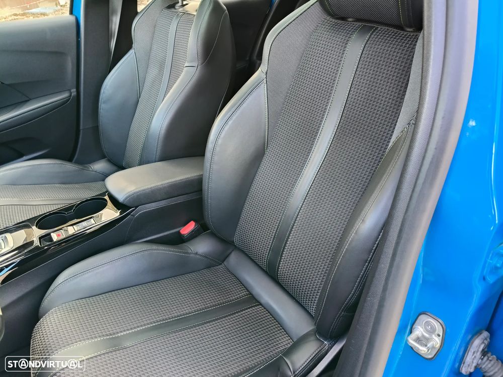 Peugeot e-208 50 kWh GT Line - 11