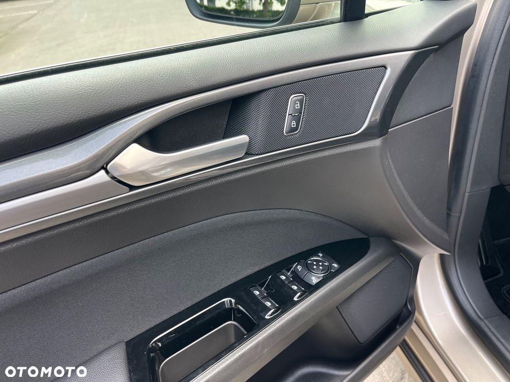 Ford Mondeo - 20