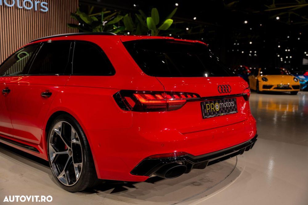Audi RS4 Avant quattro Tiptronic - 21