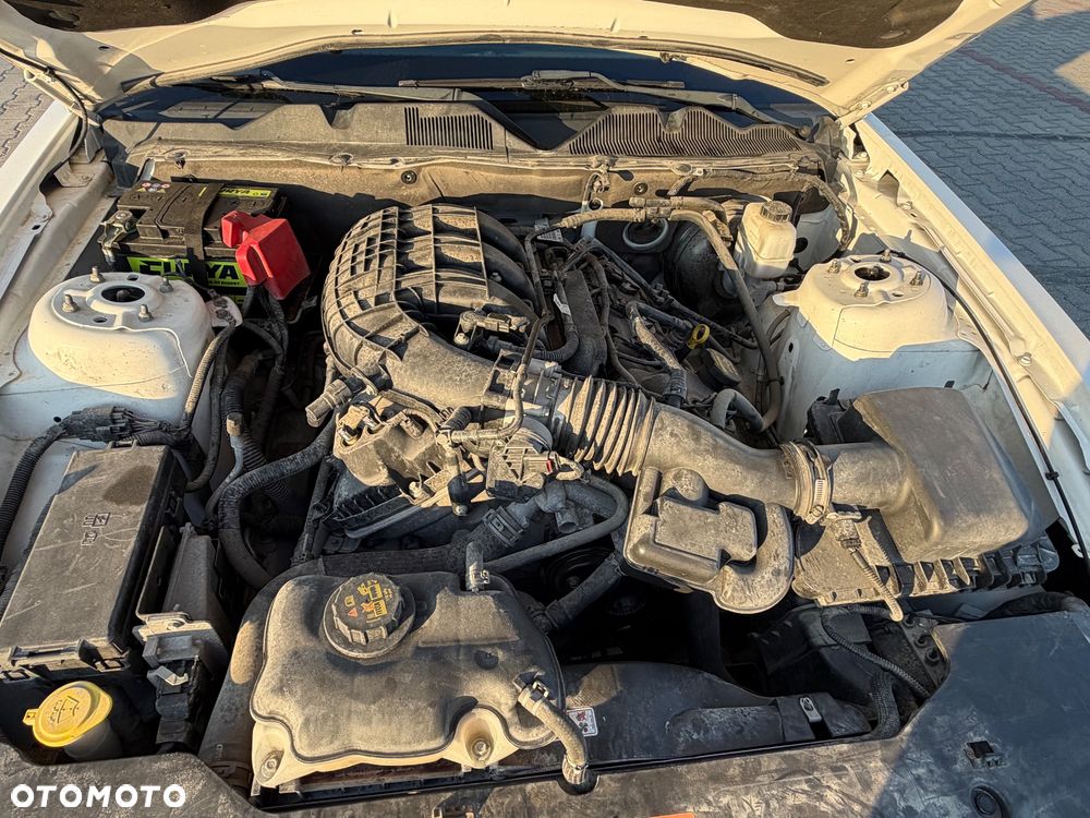 Ford Mustang 3.7 V6 Premium - 14