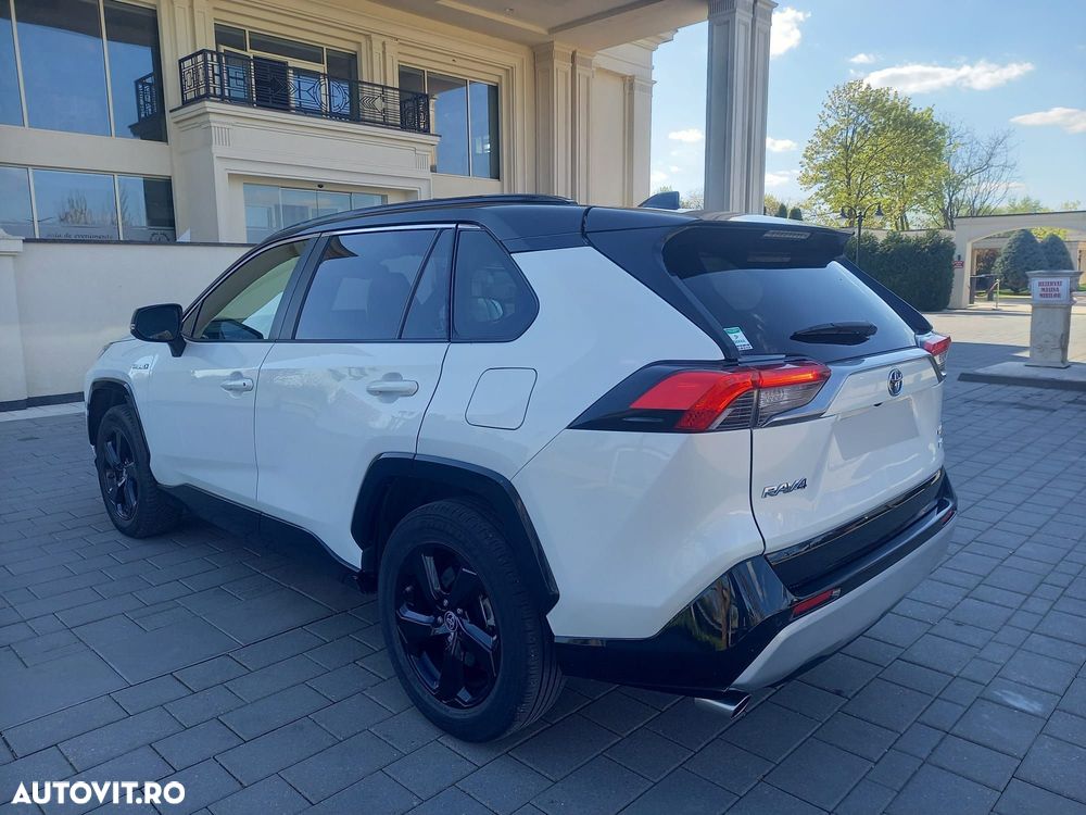 Toyota RAV4 2.5 4x4 Team Deutschland - 13