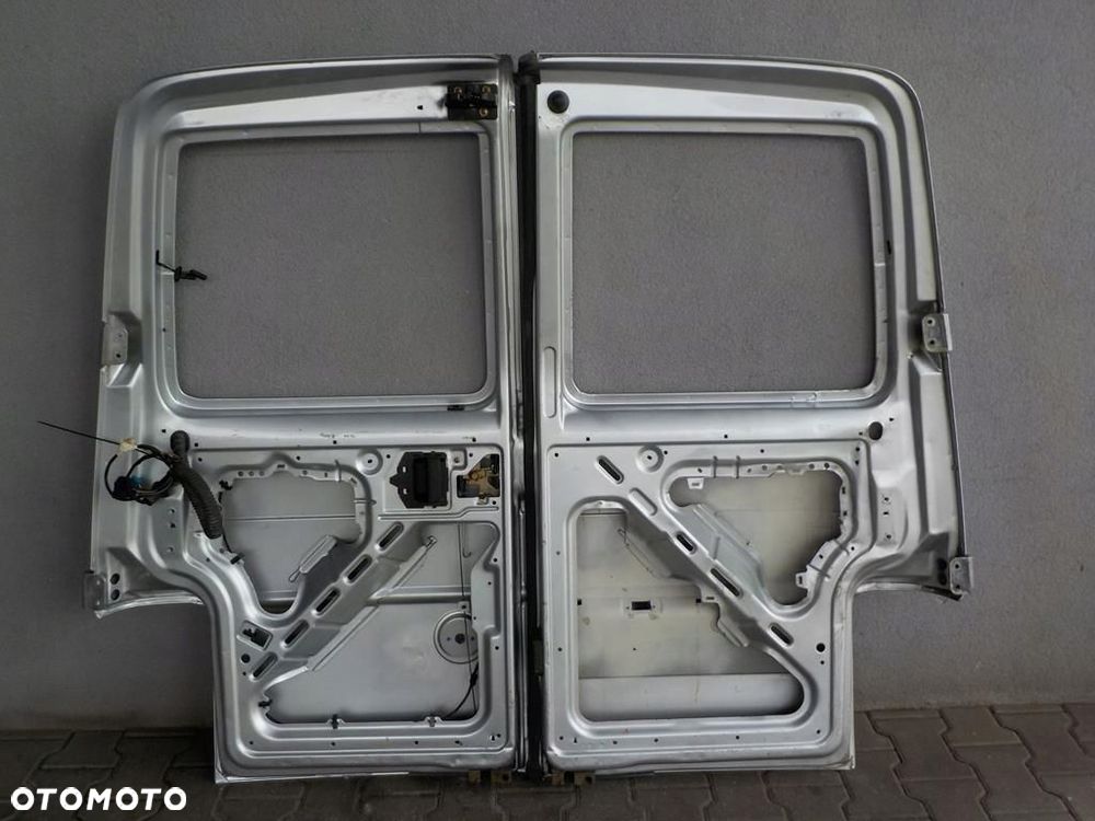 VW T4 DRZWI LEWE PRAWE TYŁ TYLNE SKRZYDEŁKOWE - 9