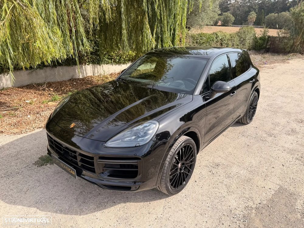 Porsche Cayenne Turbo - 2