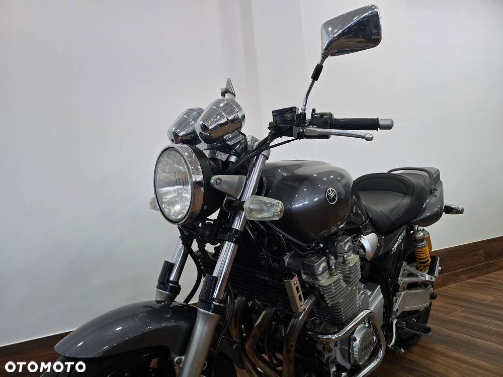 Yamaha XJR - 4