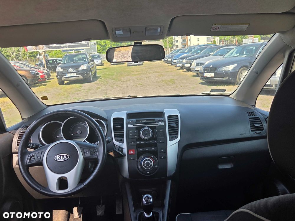 Kia Venga - 7