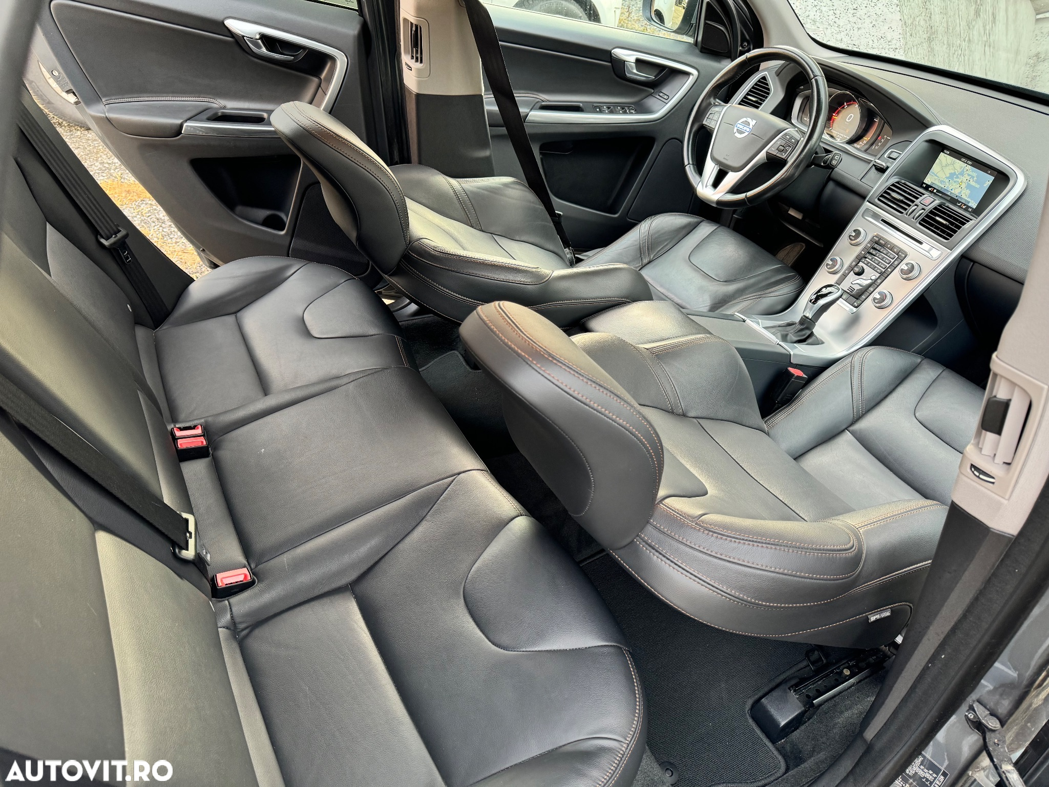 Volvo XC 60 D4 Geartronic Summum - 8