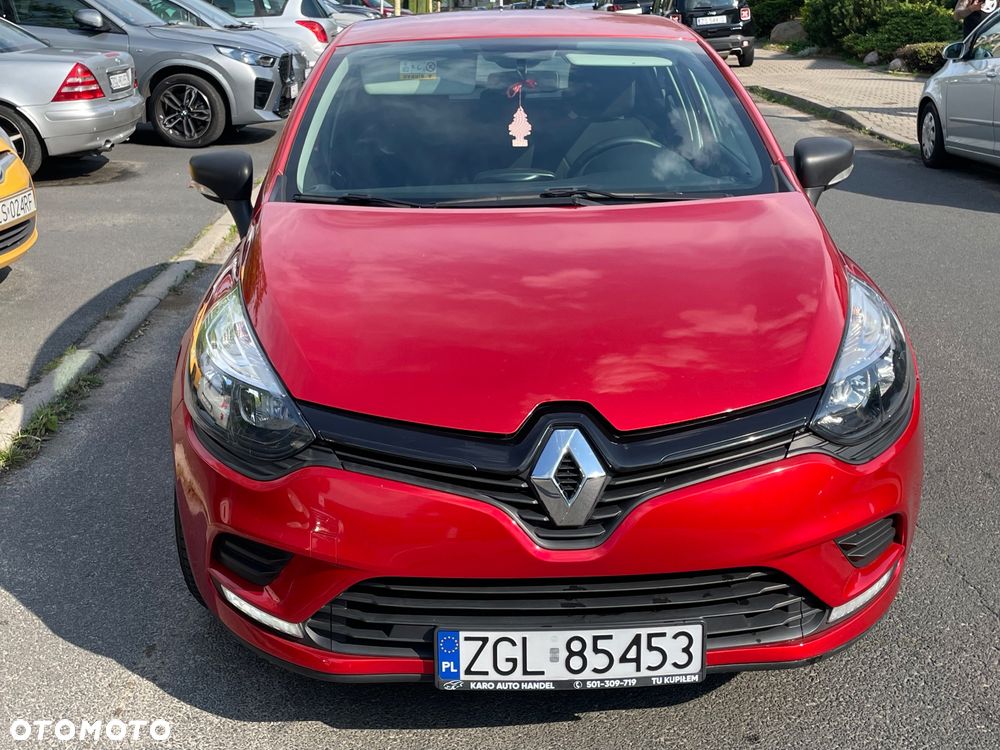 Renault Clio - 10