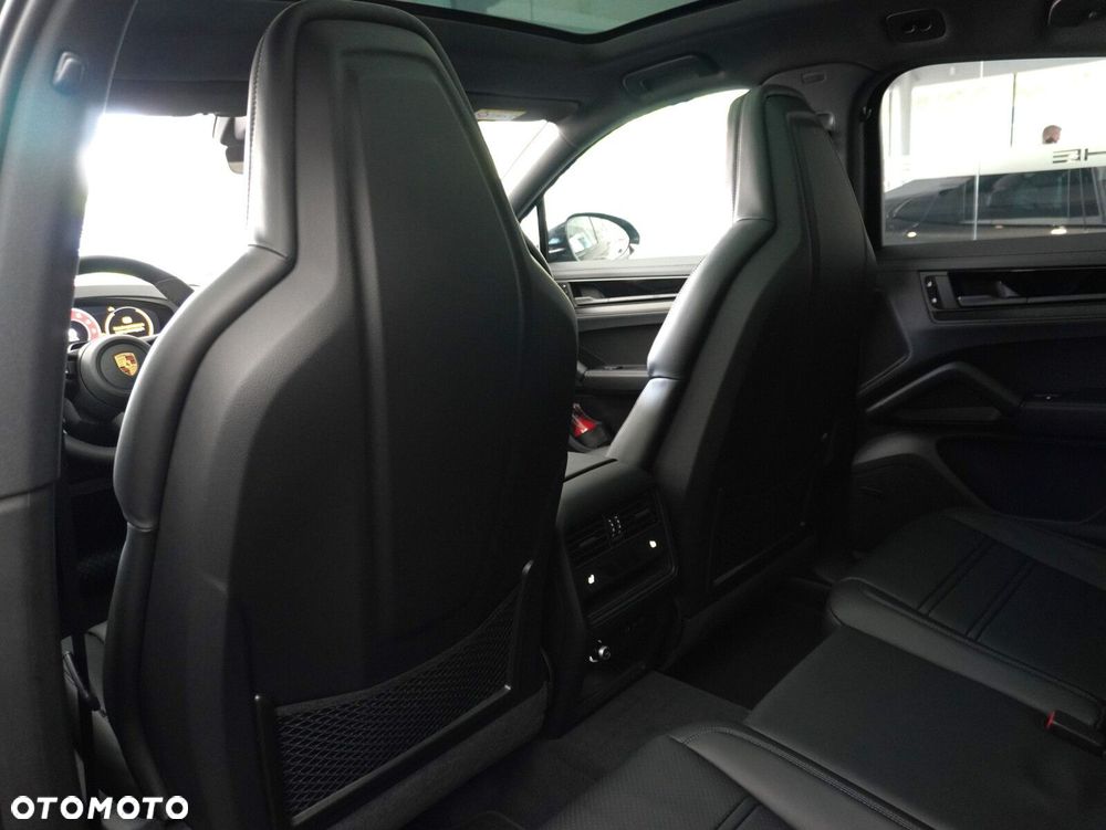 Porsche Cayenne Black Edition - 33