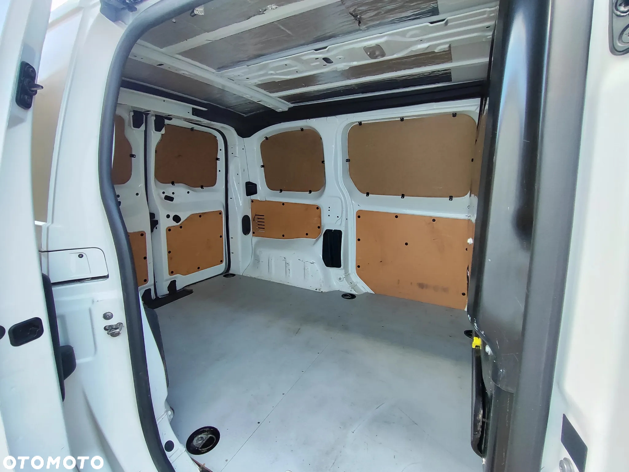 Ford Transit Connect - 16