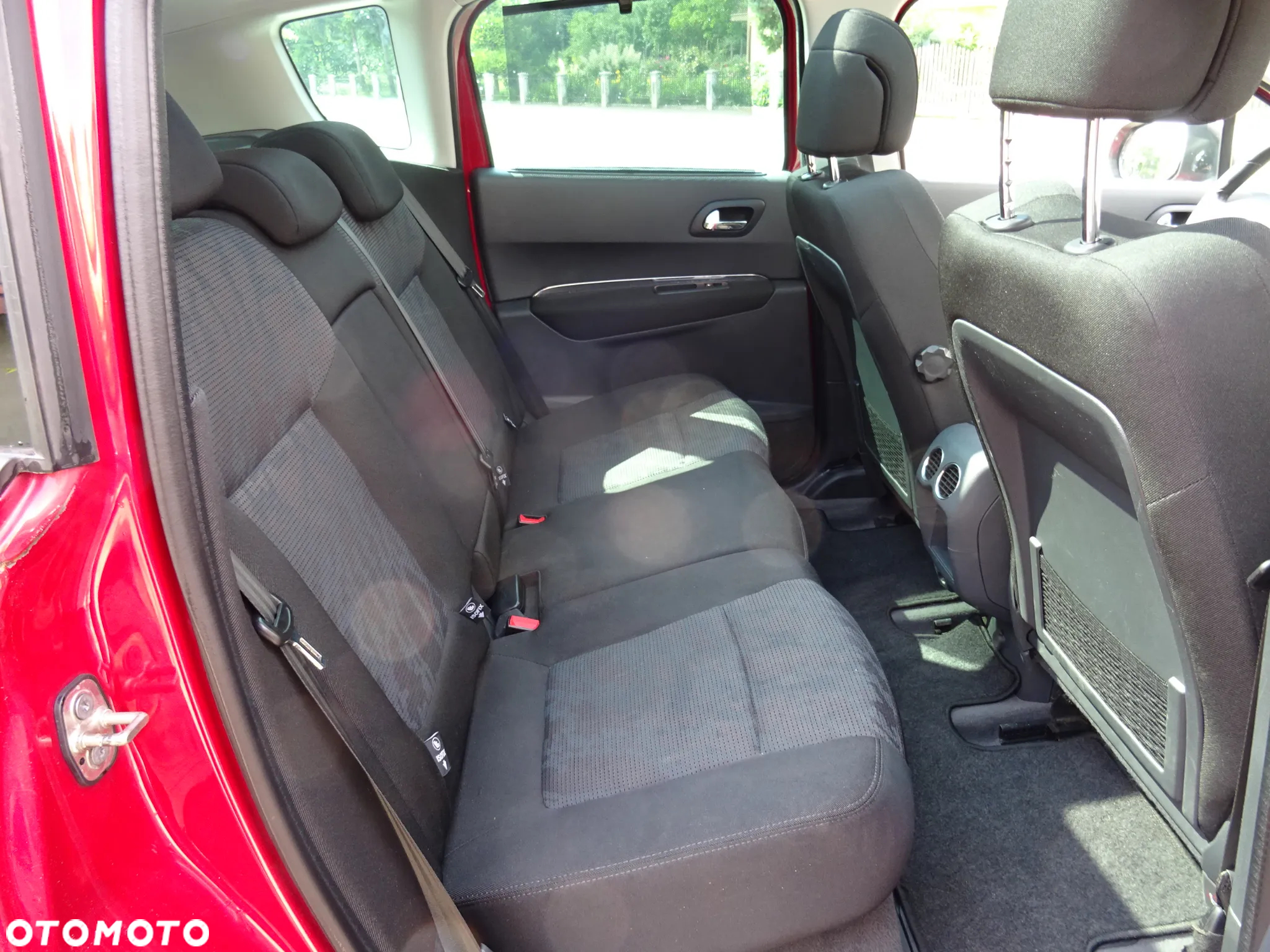 Peugeot 3008 1.6 HDi Premium - 11