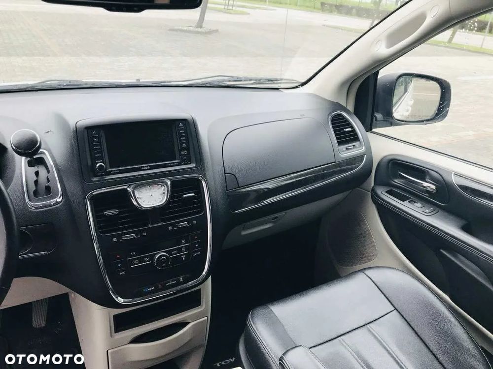 Chrysler Town & Country 3.6 Touring - 9