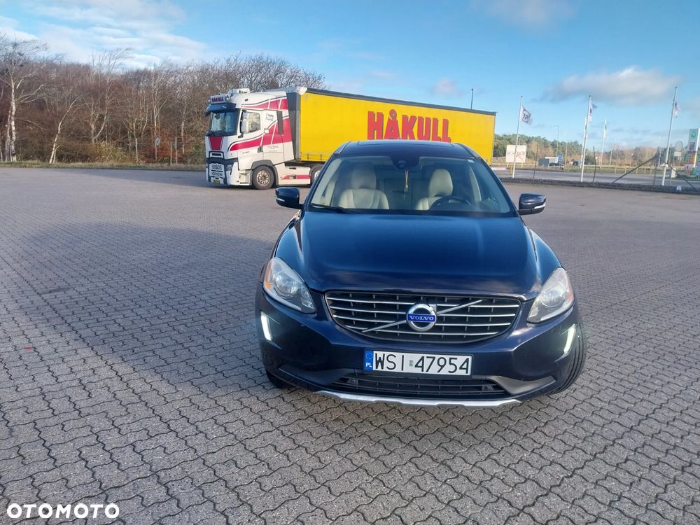 Volvo XC 60 T5 AWD Drive-E Momentum - 1