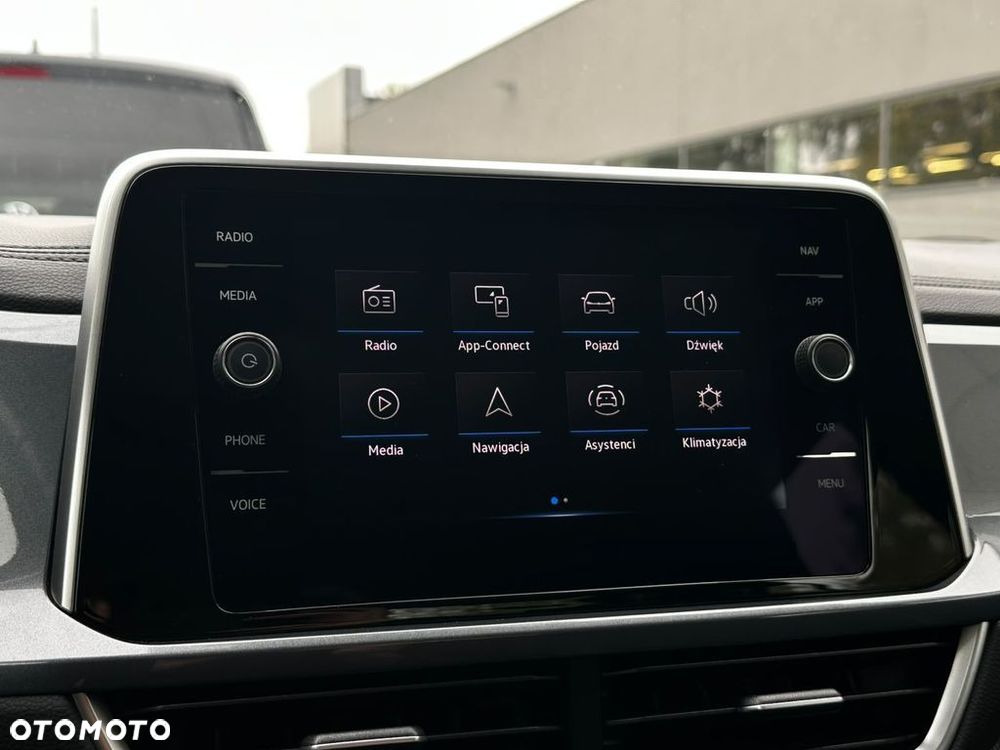 Volkswagen T-Roc - 23