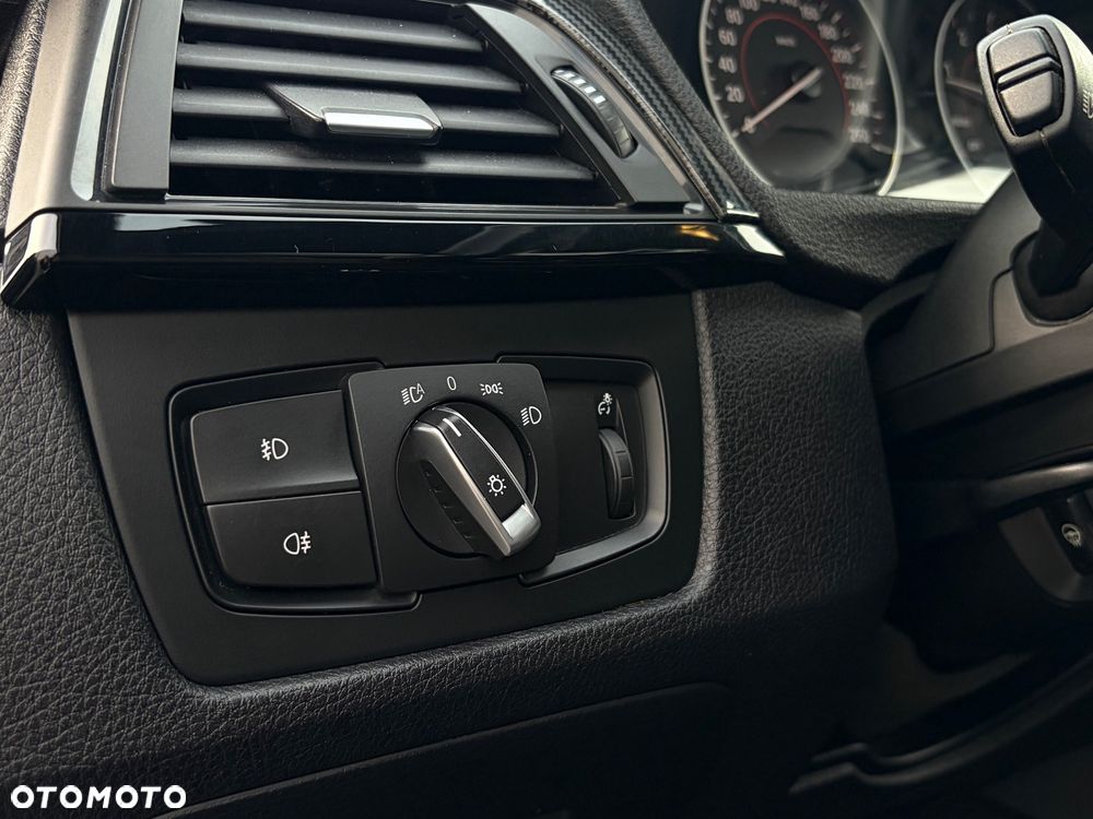 BMW Seria 3 335d xDrive M Sport - 34