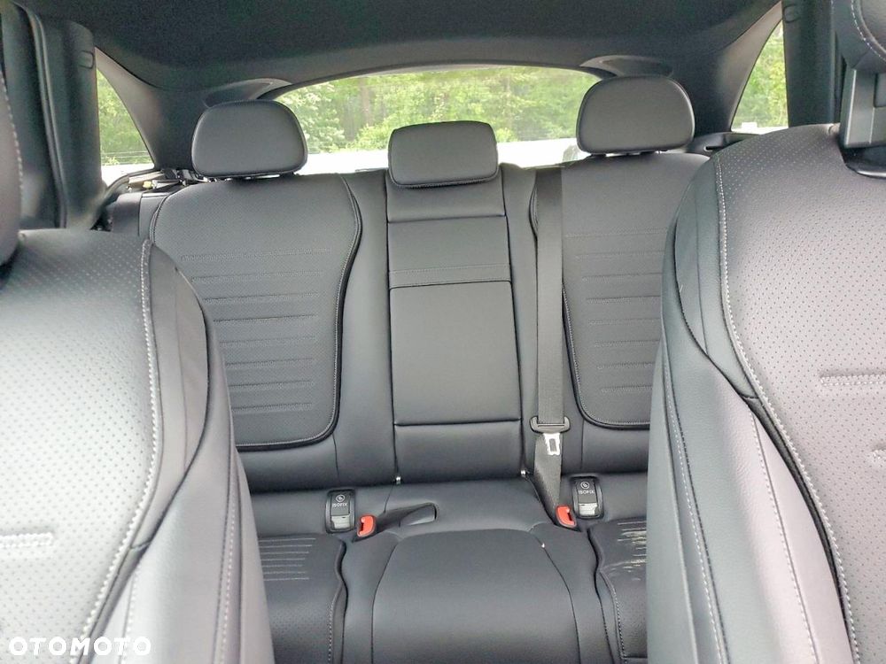 Mercedes-Benz GLC 300 4Matic 9G-TRONIC - 11
